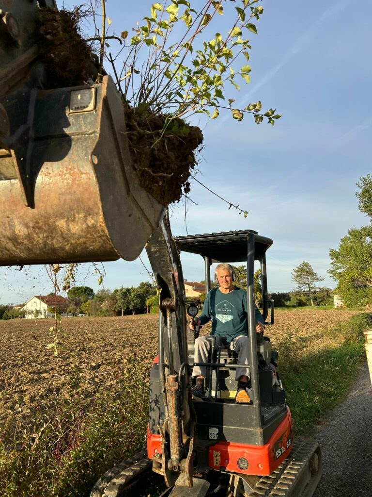 Chantier de terrassement réalisé avec matériel compact